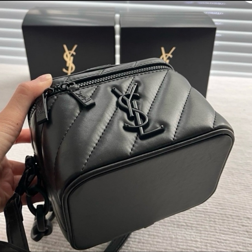 YSL BEAUTE Black Top Handle Vanity Case with Chain (GWP) - Picture 4 of 6
